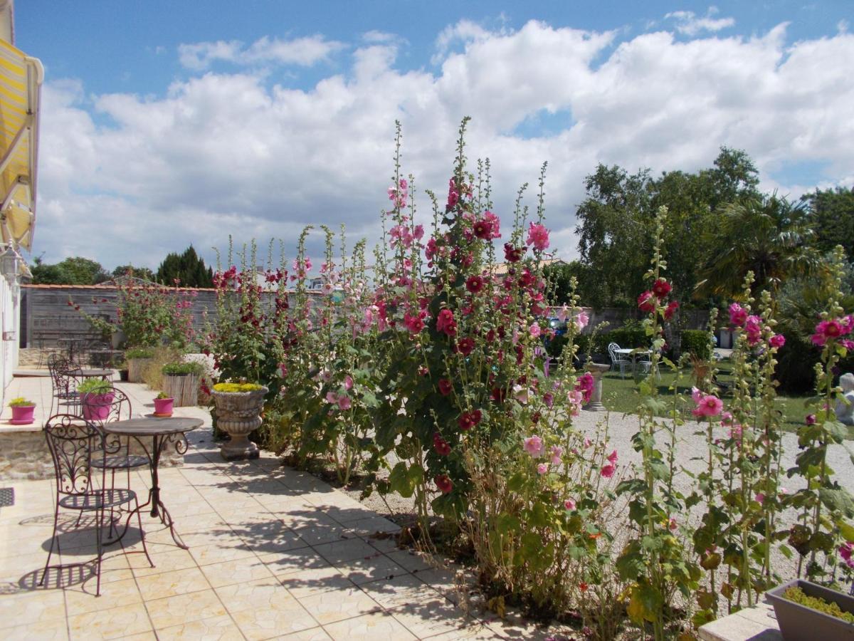 Le Clos Des Palmiers Saint-Ouen-d'Aunis Exterior photo